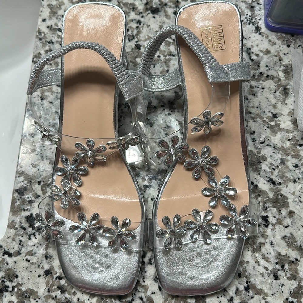 Women’s shoes